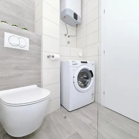 아파트 Silver Stars 1 자다르